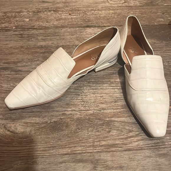 Franco Sarto Snakeskin slip ons - Picture 2 of 4